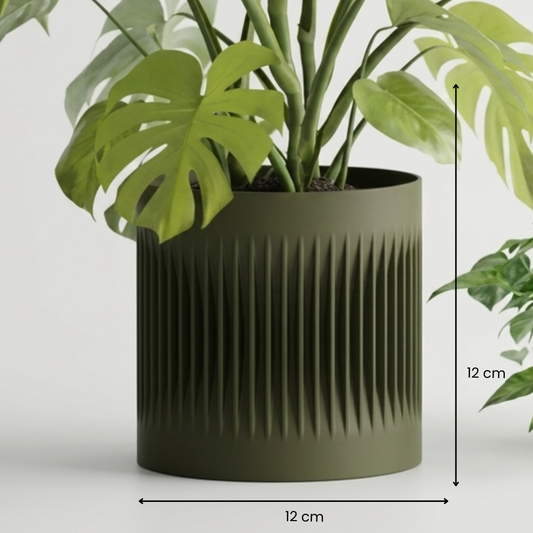 Modern Ribbed Center Pot
