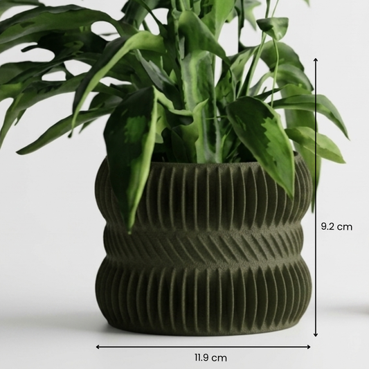 Modern Ribbed Hourglass Pot