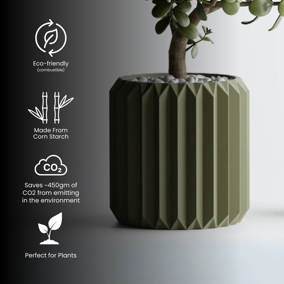 Triangle Ribbed Plant Pot Styra